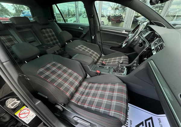 Volkswagen Golf cena 119900 przebieg: 83000, rok produkcji 2019 z Siechnice małe 781